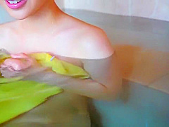 Natsumi Aoi in Pretty Unevenness (uneven) / Natsumi Aoi