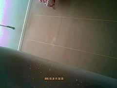 Nerdy asian naked in de shower
