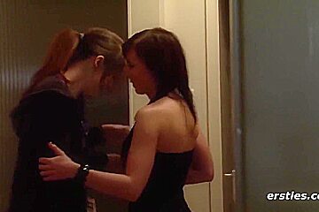 Nina & Talia