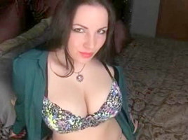 Older slut rubs her fanny with great passion
