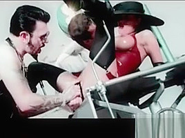Orgasmic Snatch Gets Pounded By Two Cocks