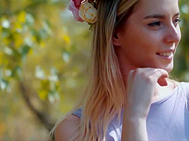 PERFECT BLONDE PLAYING OUTDOOR