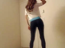 Perfect Girlfriend Makes Her Man Happy