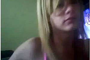 Petite Teenage Girl Suddenly Pulled Out a Cock