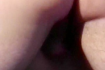 Pretty vintage tranny takes it deep