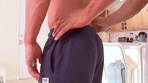 Raucous massage for twink