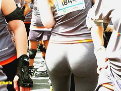 Really cool girl with awesome round ass was roller skating