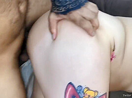 Repartidor Se Cobra Follandome Junto A Lesbiana (2/2)