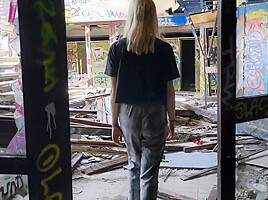 Risky Public Fucking! Exploring An Abandoned Water Park