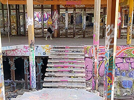 Risky Public Fucking! Exploring An Abandoned Water Park