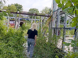 Risky Public Fucking! Exploring An Abandoned Water Park