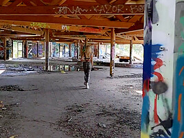 Risky Public Fucking! Exploring An Abandoned Water Park