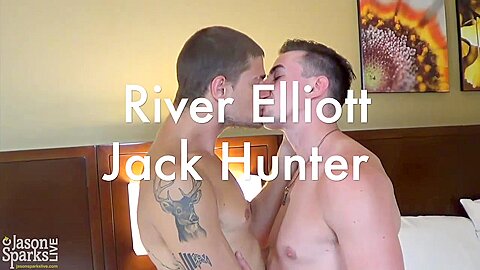 River Elliott and Jack Hunter BAREBACK in Milwaukee
