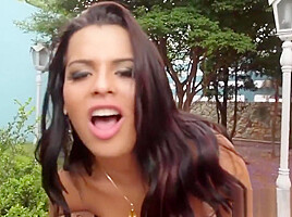 Round booty latina tranny analfucking outdoor