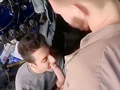 SUCKING THE MECHANIC