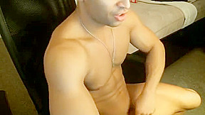 Sean Zevran uses a huge dildo and cums on cam show