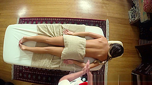 Seductive milf babe banged after massage