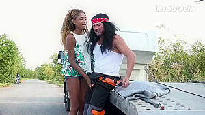 Sexy Latina Sucks & Fucks Bwc Outdoors With David Perry And Luna Corazon