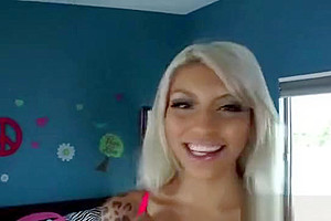 Shemale tranny babe jerking off in pink lingerie