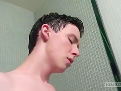 Shower Solo With Davey Brooks