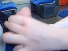 Sie Fangt Mitten In Der S-bahn An Zu Blasen