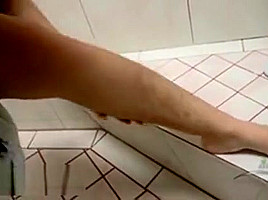 Simone Delilah Masturbates Her Hairy Pussy In The Shower