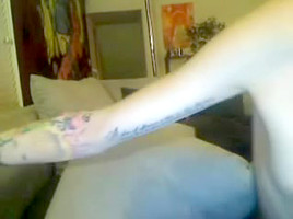Skinny teen 18+ EMO in stockings masturbates