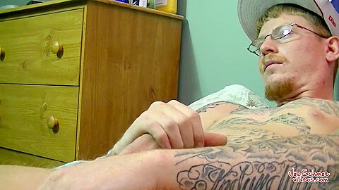 Slow Stroking Straight Guy - Ivy