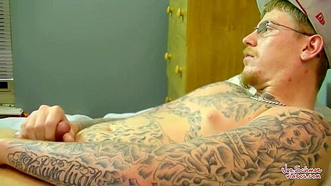 Slow Stroking Straight Guy - Ivy