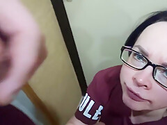 Stepbrother Cums On Face Of His Stepsister 