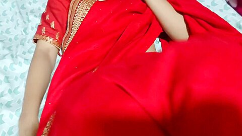 Stepmother Ki Laal Saree Stepson Ne Utar Di
