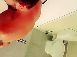 Straight Australian wolf edging with see-through fleshlight, huge cumshot !