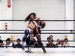 Sumire vs Mika Japanese Women Wrestling catfight