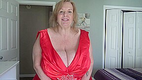 Suzie 44K Busty Milf Fantasies