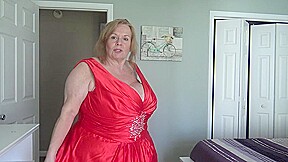 Suzie 44K Busty Milf Fantasies