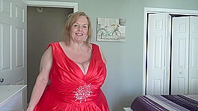 Suzie 44K Busty Milf Fantasies