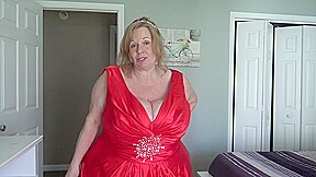 Suzie 44K Busty Milf Fantasies