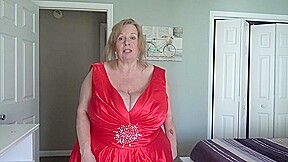 Suzie 44K Busty Milf Fantasies