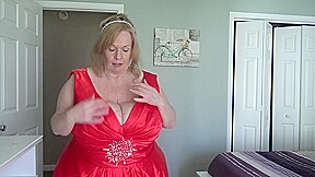 Suzie 44K Busty Milf Fantasies