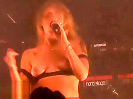 Swedish blonde flashes her tits on stage! #Tove Lo