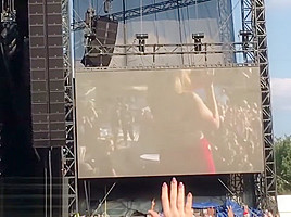 Swedish blonde flashes her tits on stage! #Tove Lo