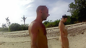 THE WALKING NUDE - Amateur Russian couple!