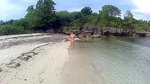 THE WALKING NUDE - Amateur Russian couple!