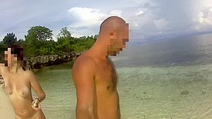 THE WALKING NUDE - Amateur Russian couple!