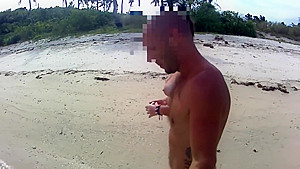 THE WALKING NUDE - Amateur Russian couple!