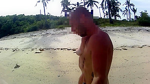 THE WALKING NUDE - Amateur Russian couple!