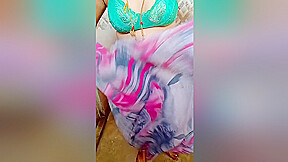Tamil Wife Meera Bathing