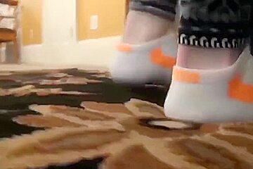 Toejac With Vore