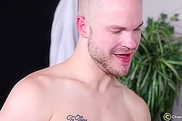 Tommy Taylor And Danny Parker In Gay World Serviced