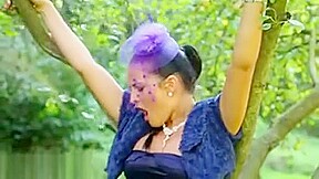Toying Les Golden Shower